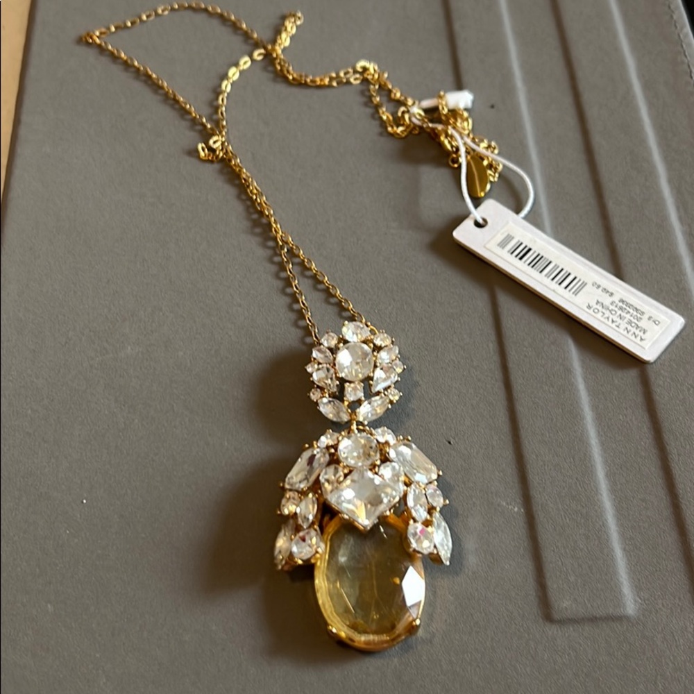 Ann Taylor crystal pineapple necklace. 32 inches